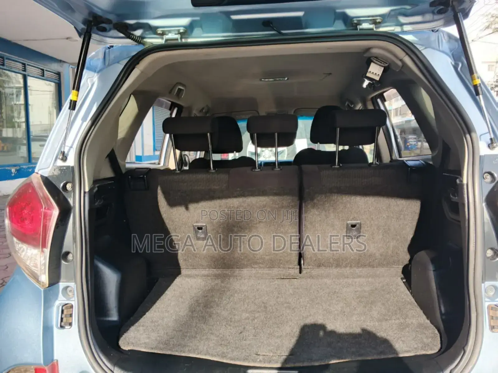 Toyota Ractis 2014 Blue