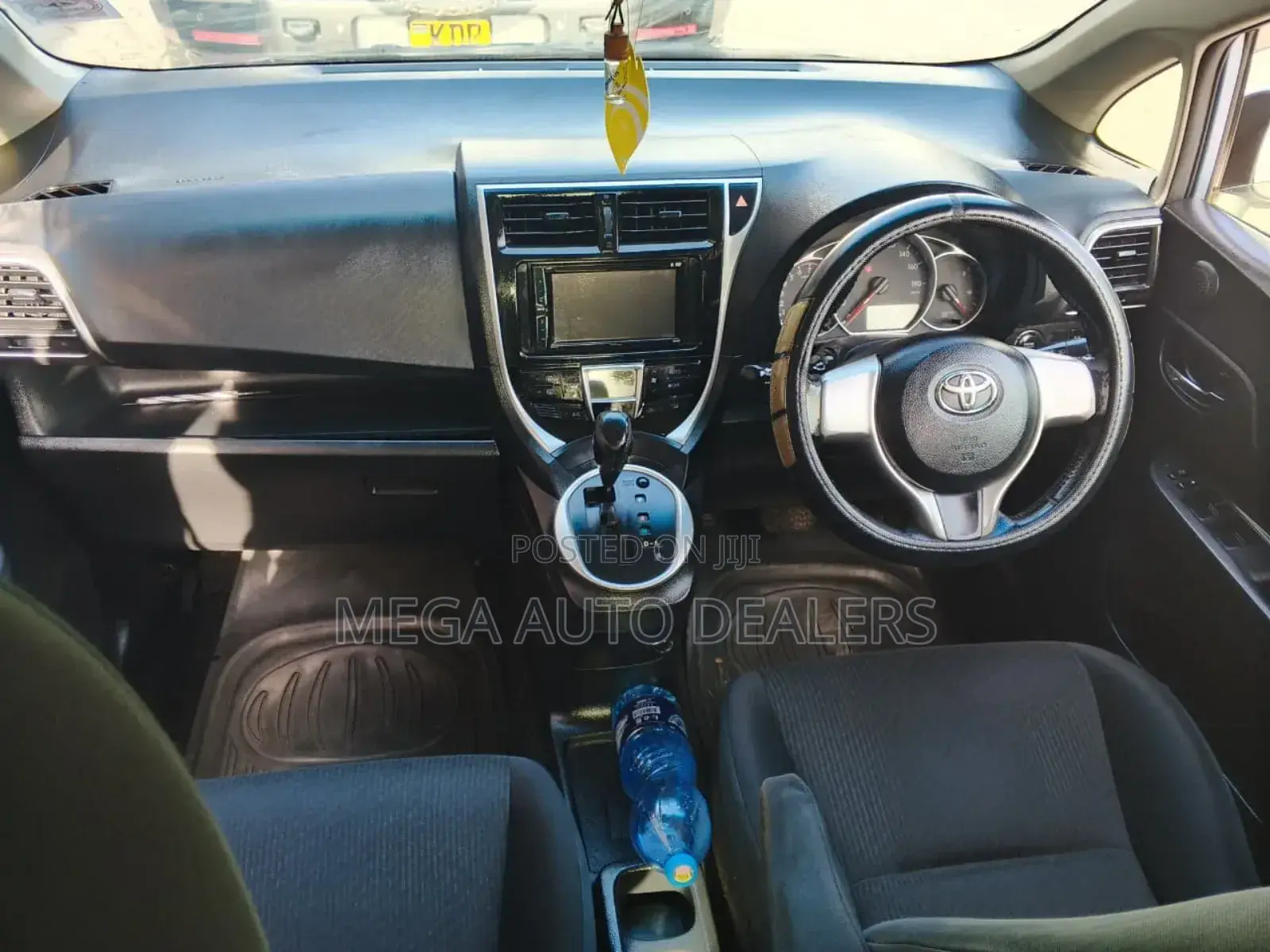 Toyota Ractis 2014 Blue