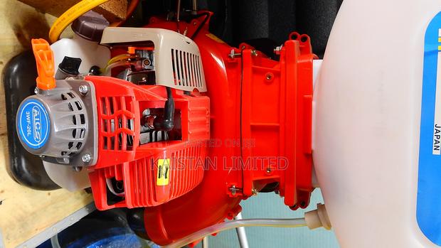 Mist Blowers, Or Mist Sprayers, Agricultural Deliver Pestici