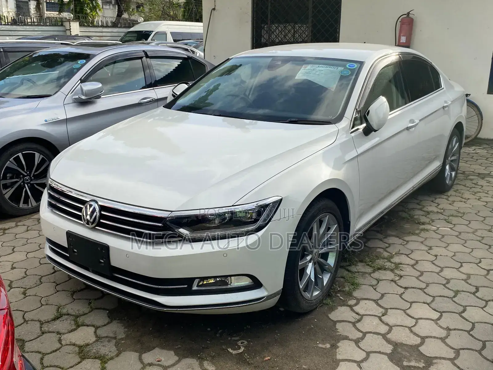 Volkswagen Passat 2018 White