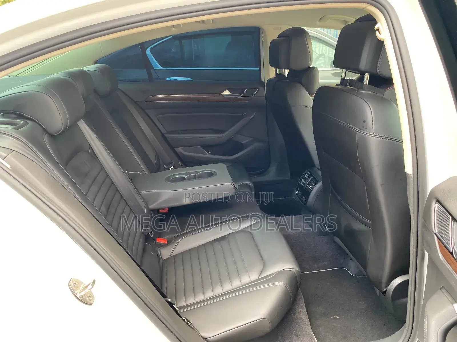 Volkswagen Passat 2018 White