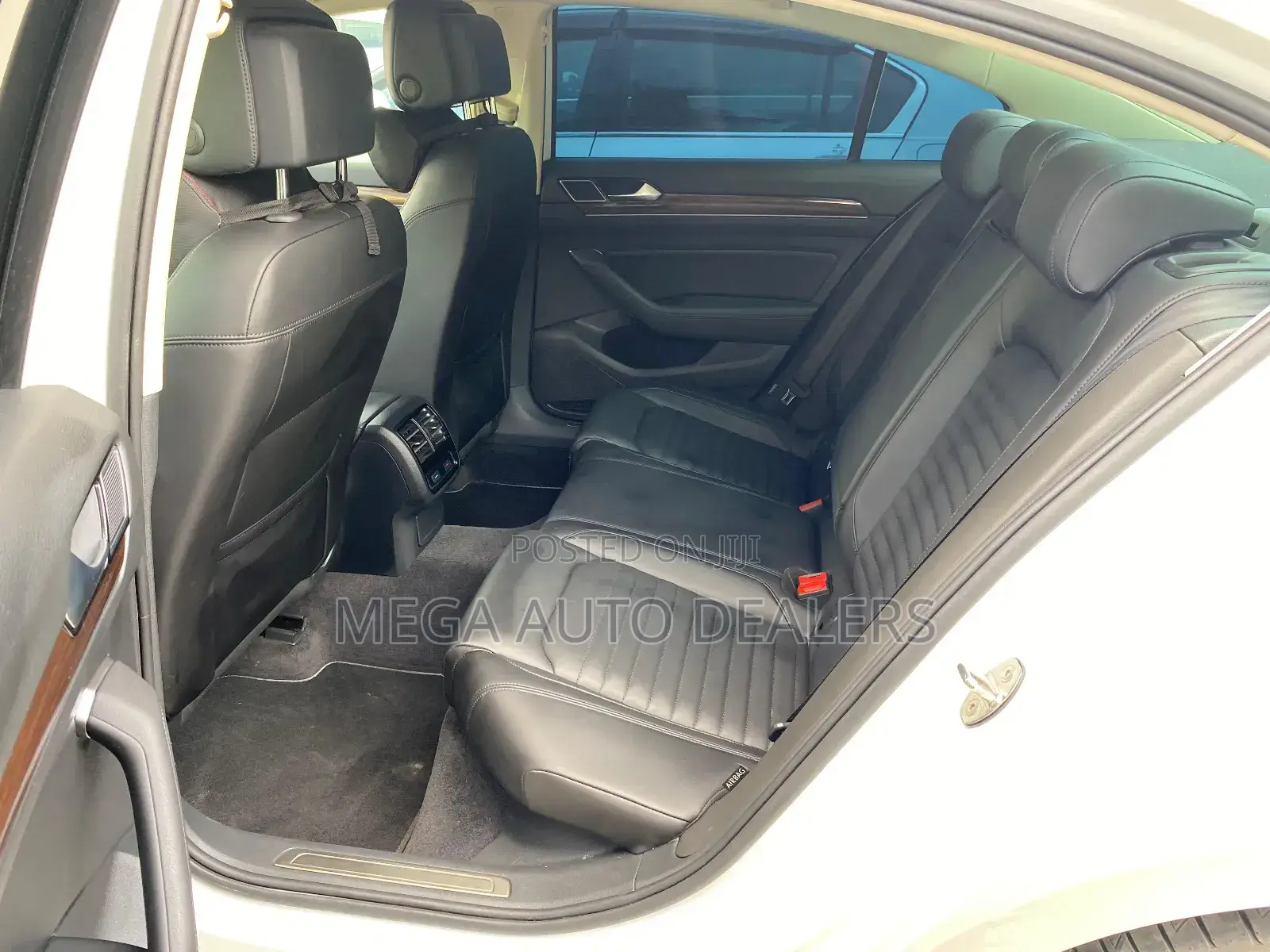 Volkswagen Passat 2018 White