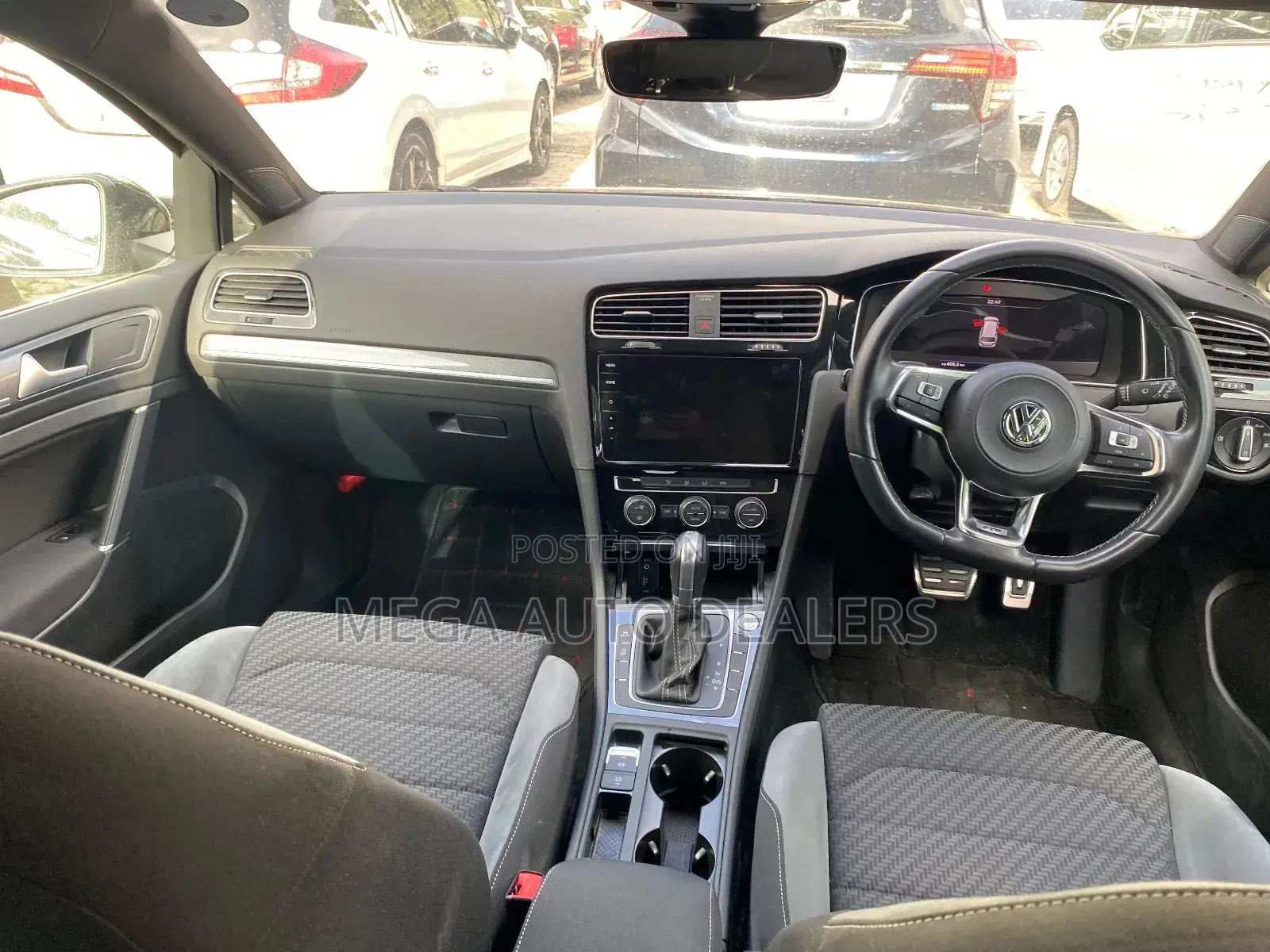 Volkswagen Golf R 4-Door w/DCC & Navigation 2018 Black
