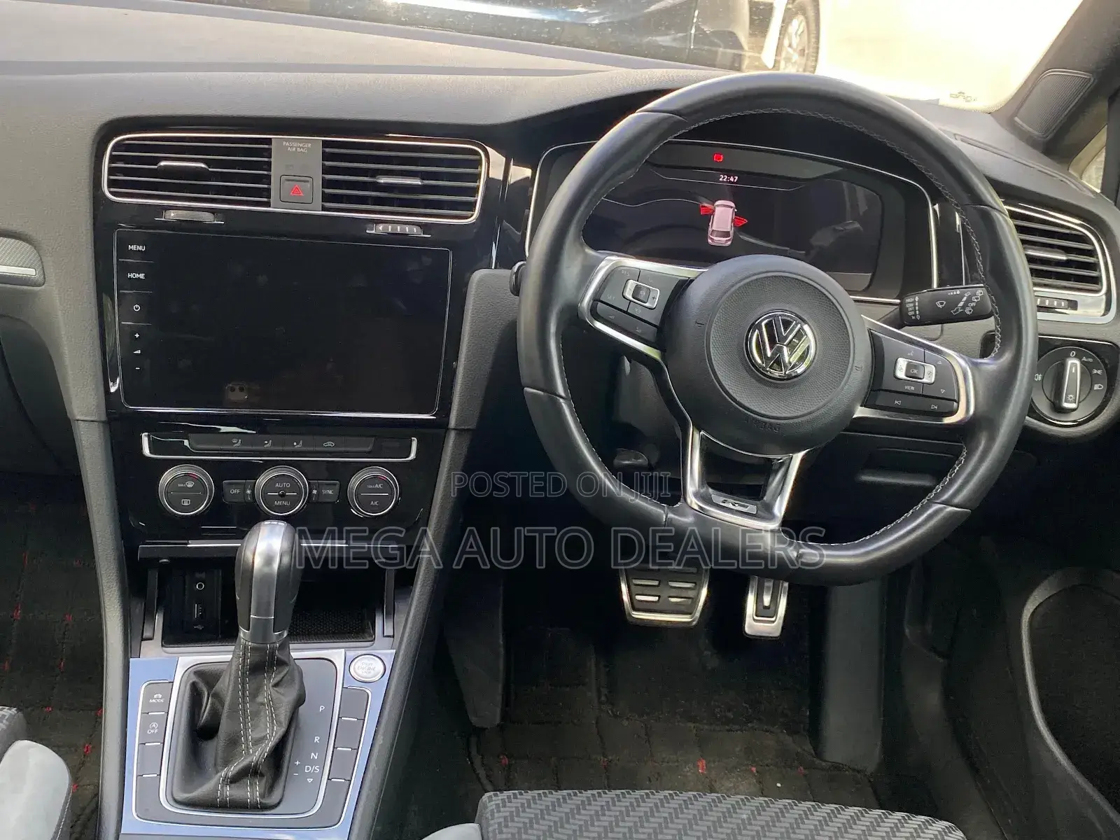 Volkswagen Golf R 4-Door w/DCC & Navigation 2018 Black