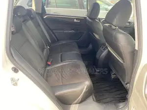 Honda Jade 2018 White