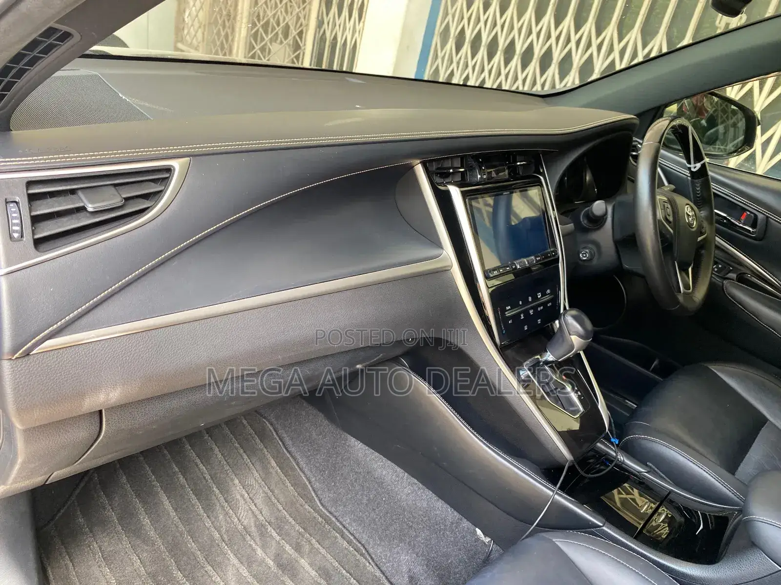 Toyota Harrier 2018 Black