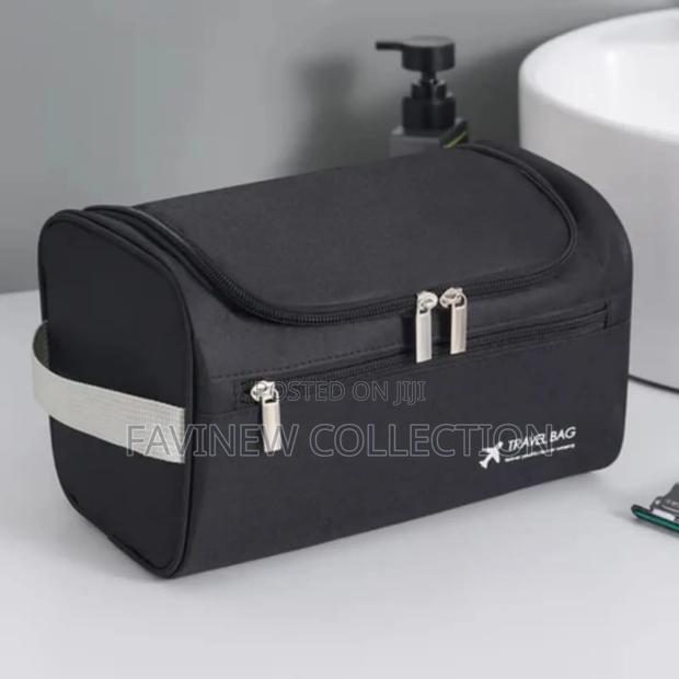 Large Capacity Cosmetic Bag - thumbnail 4