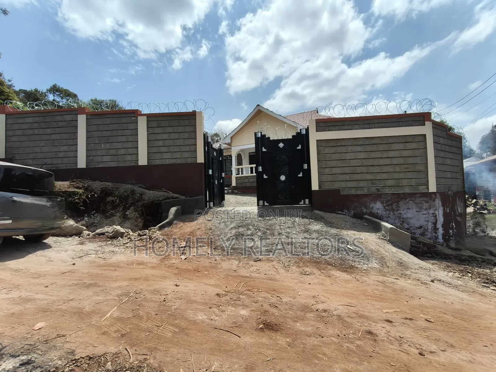4bdrm Bungalow in Ngong With Rentals for sale