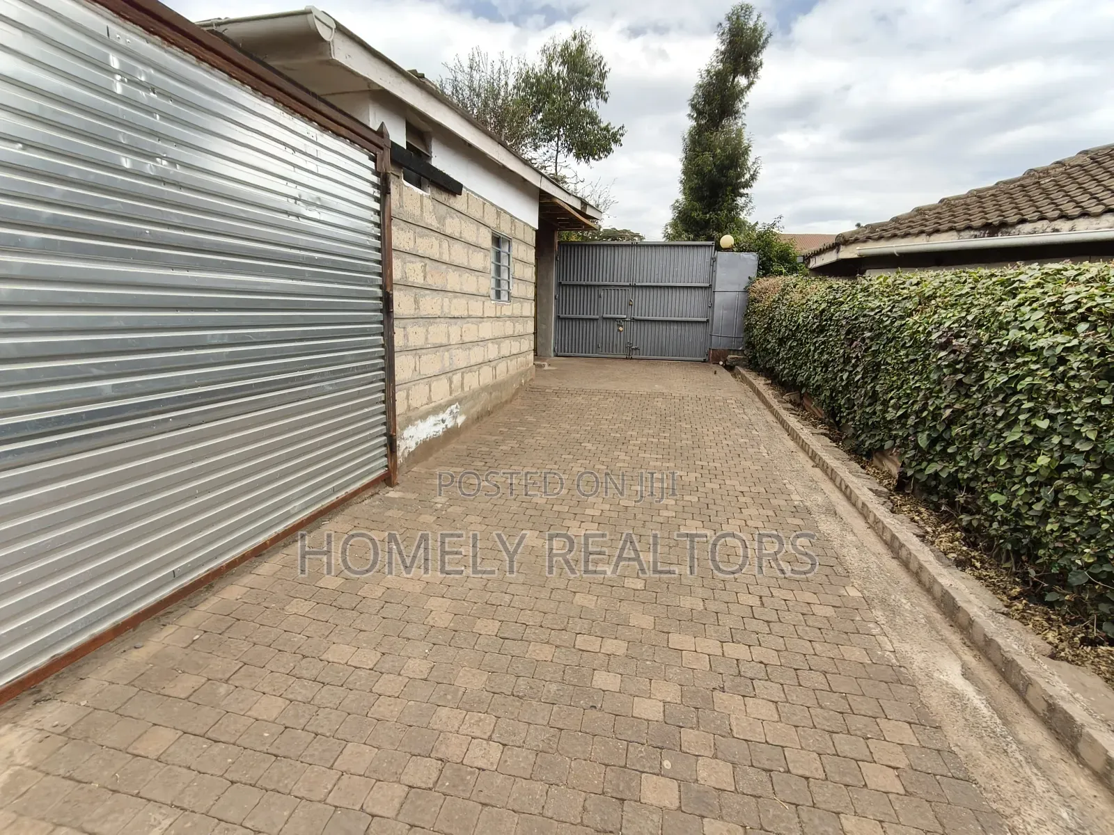 4bdrm Bungalow in Ngong With Rentals for sale