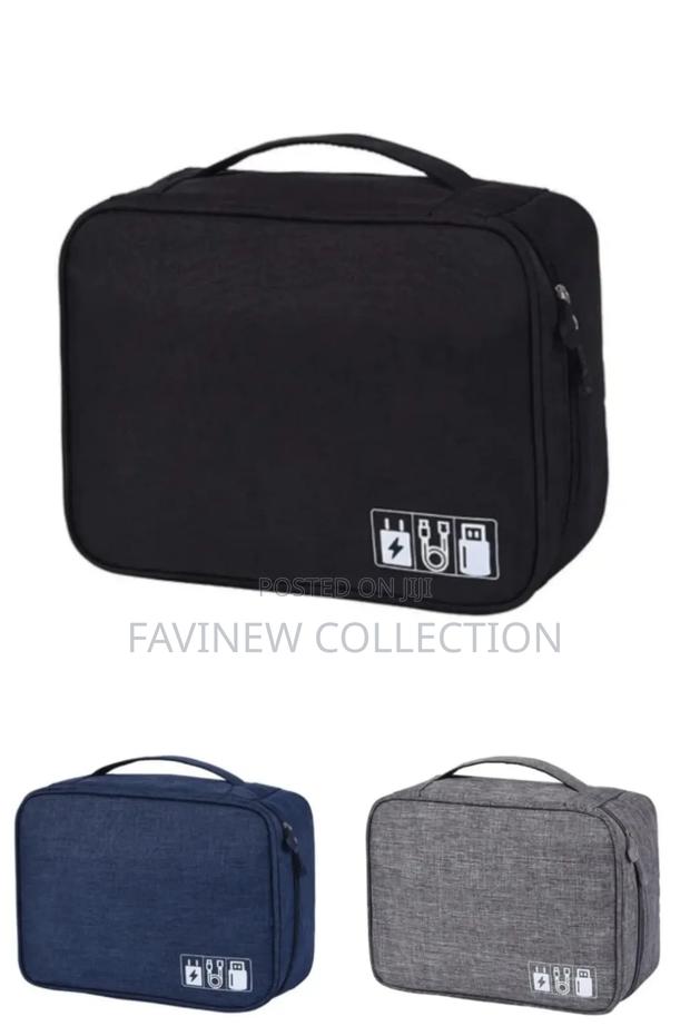 Large Capacity Storage Bag / Cable Organizer Electronics - thumbnail 2
