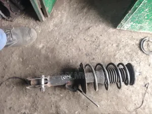 Toyota Sienta New Shape Complete Shock. Each