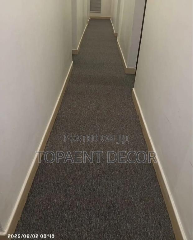 House Corridor Seamless Stylish Grey Wall to Wall Carpets - main view