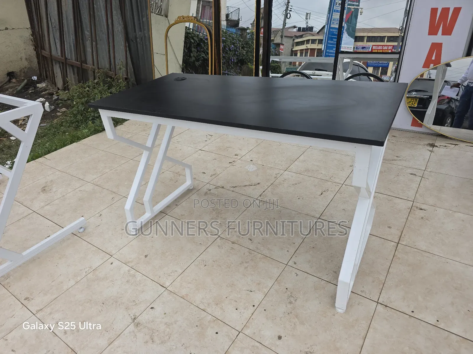 Metallic Frame Office Desk Office Desk.