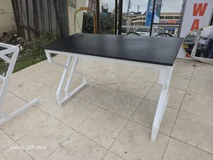 Metallic Frame Office Desk Office Desk.