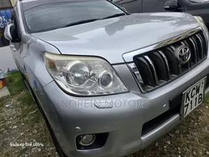 Toyota Land Cruiser Prado 2012 Silver