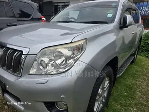 Toyota Land Cruiser Prado 2012 Silver