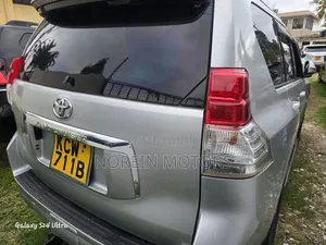Toyota Land Cruiser Prado 2012 Silver