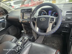 Toyota Land Cruiser Prado 2012 Silver
