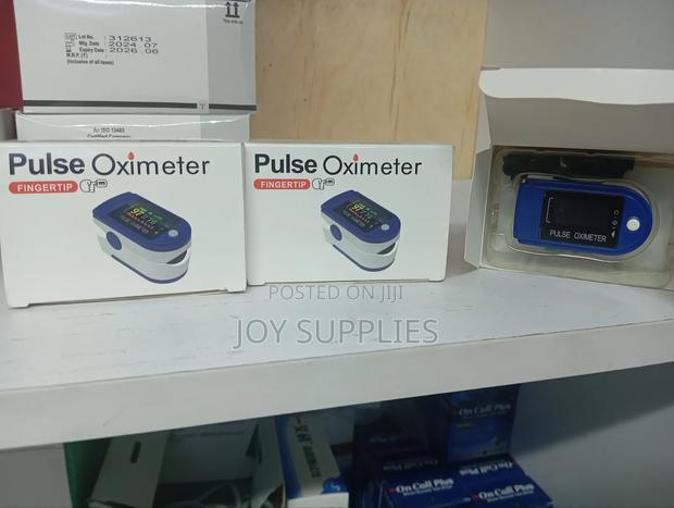 Finger Tip Pulse Oximeter - thumbnail 3