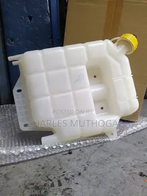Fuso Fi Radiator Coolant Reserve Tank