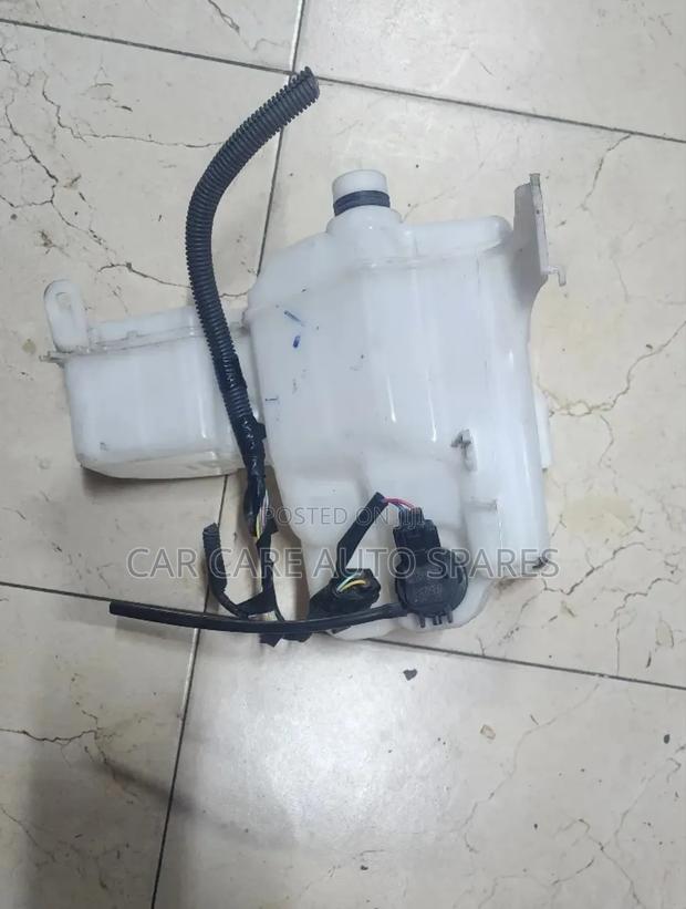 Washer Bottle Toyota Mark X