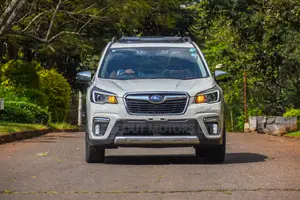 Subaru Forester 2018 White