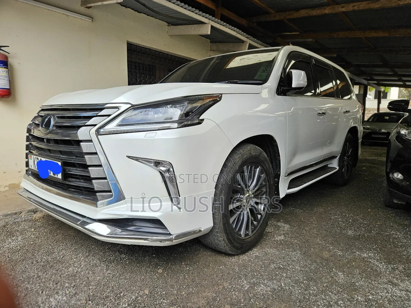 Lexus LX 2018 White