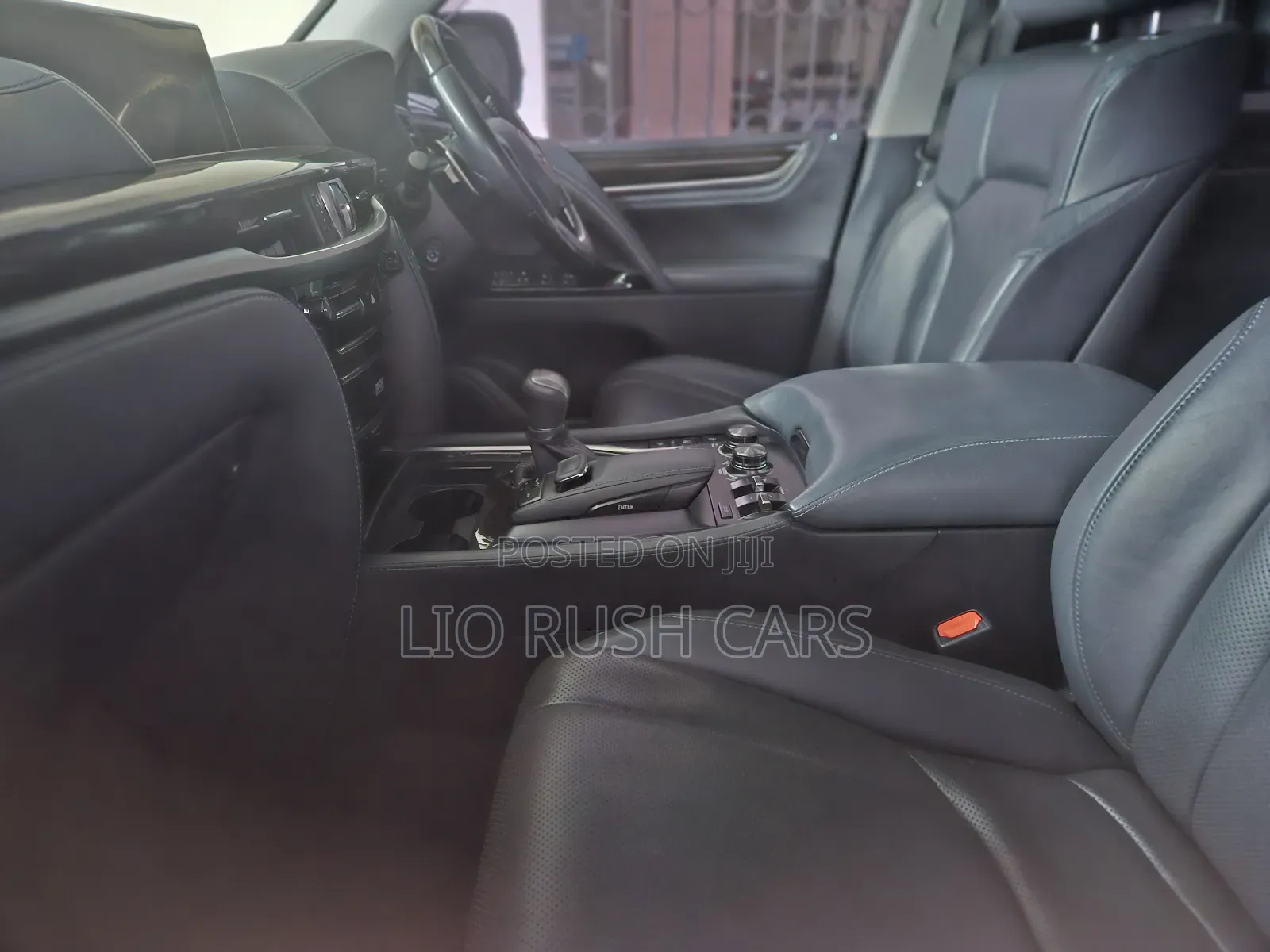 Lexus LX 2018 White