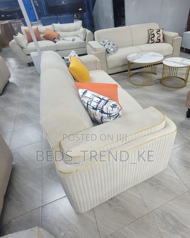 Timeless 5 Seater Sofa 3,2 - thumbnail 2