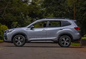 Subaru Forester 2019 Silver
