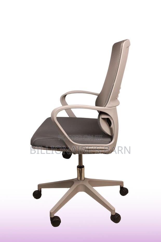 Office; Grey Ergonomic Mesh Office Seat. - thumbnail 2