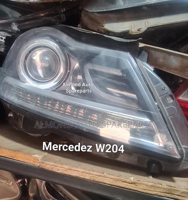 Mercedez Benz W204 Headlight