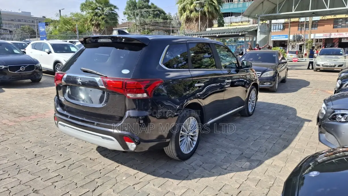 Mitsubishi Outlander PHEV 2019 Black