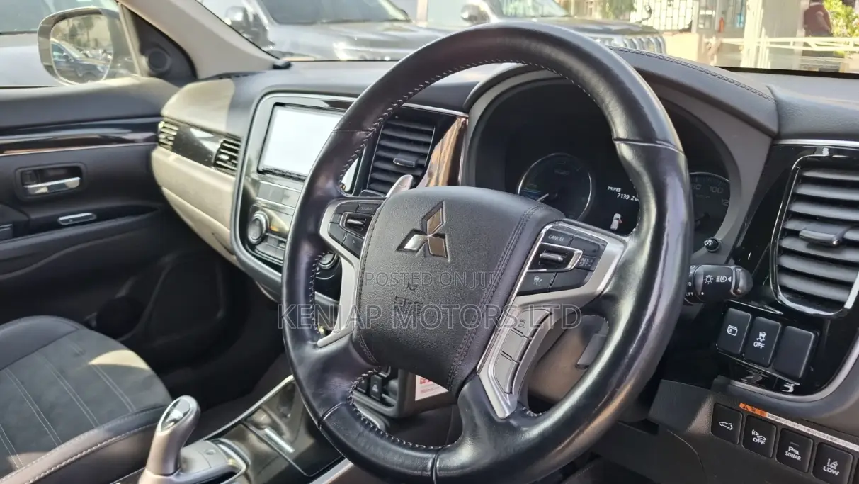 Mitsubishi Outlander PHEV 2019 Black