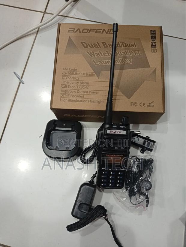 Baofeng Uv-82 Dual Band Handheld Transceiver Walkie Talkie