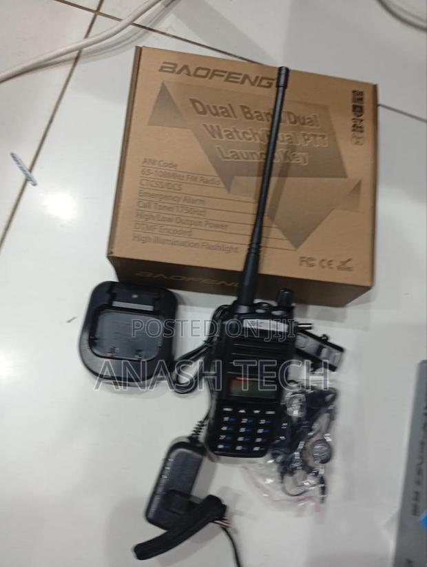 Baofeng Uv-82 Dual Band Handheld Transceiver Walkie Talkie - thumbnail 2