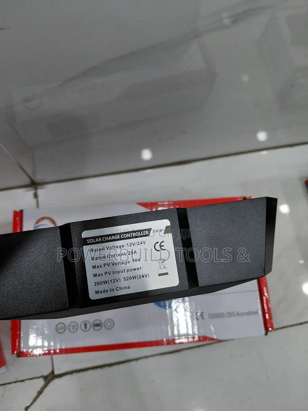 Solar Charge Controller 20a With Lcd Display - thumbnail 2
