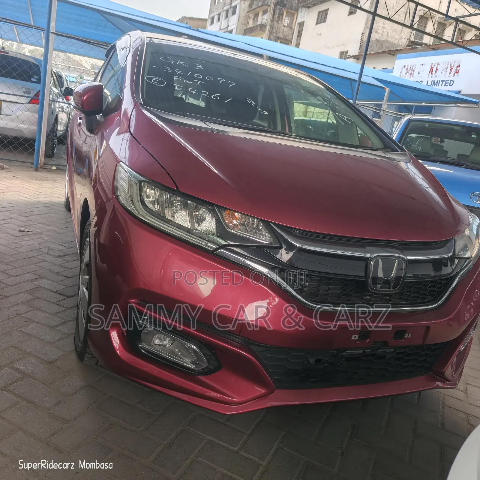 Honda Fit 2018 Maroon
