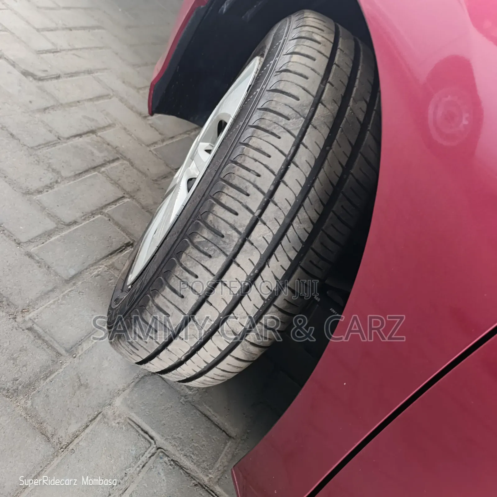 Honda Fit 2018 Maroon