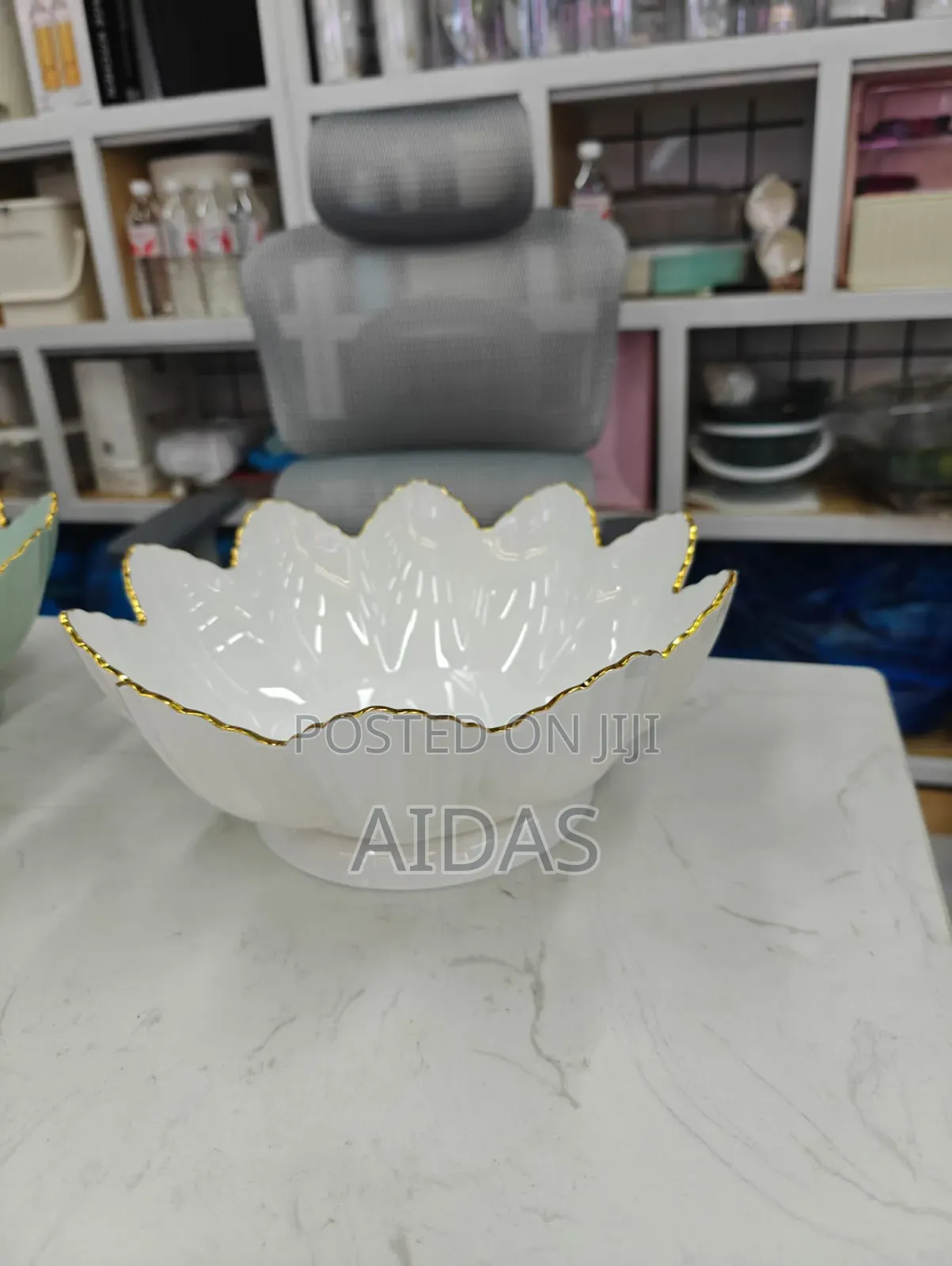  Elegant Rotating Melamine Bowl – Floral Design 