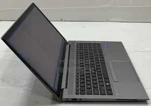 Laptop HP ZBook Firefly G8 16GB Intel Core I7 SSD 512GB