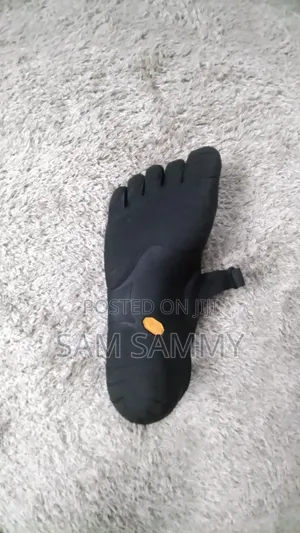 Five Fingers Shoes for Sale