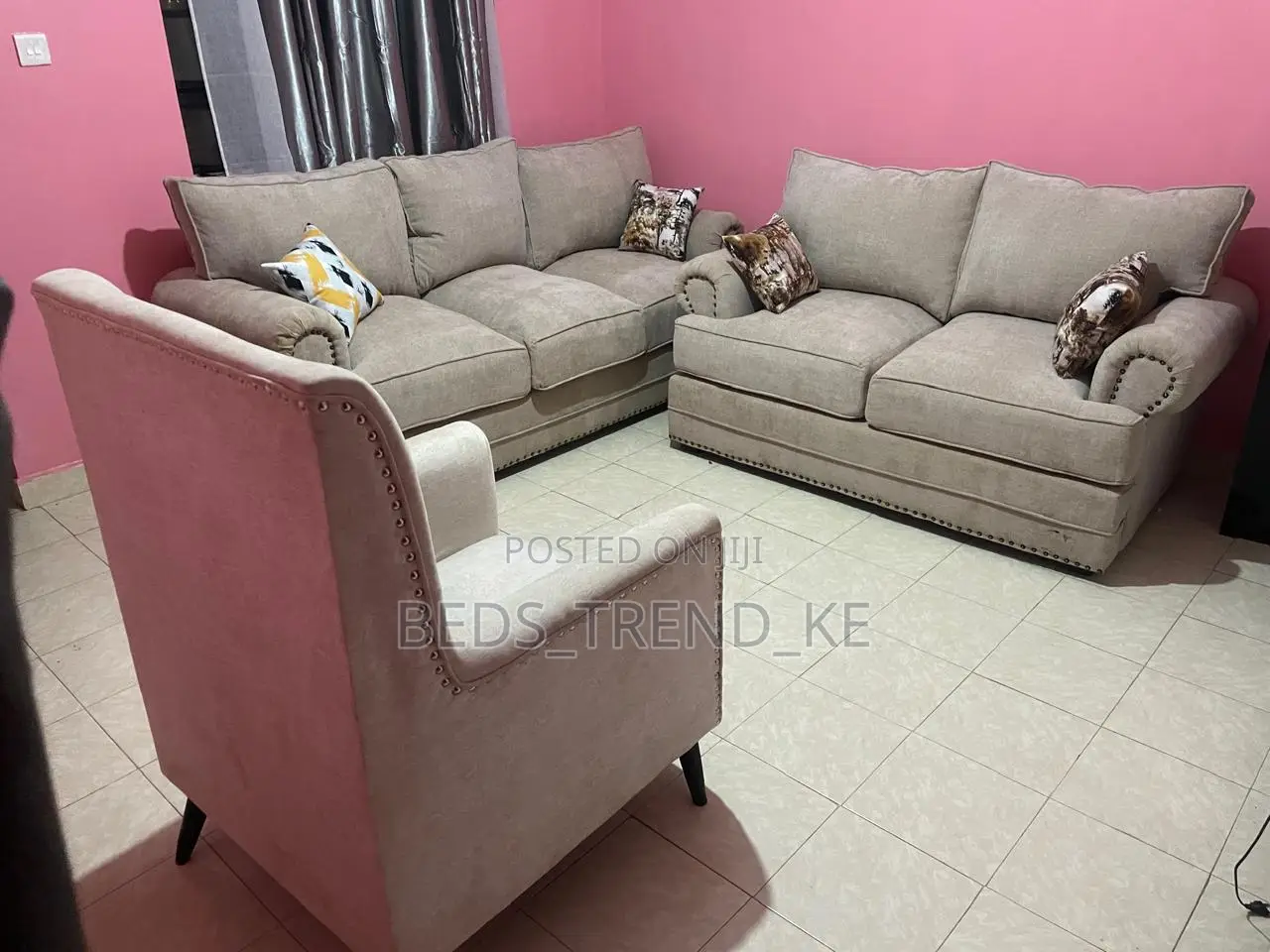 Modern 5 Seater 3,2 + Armchair