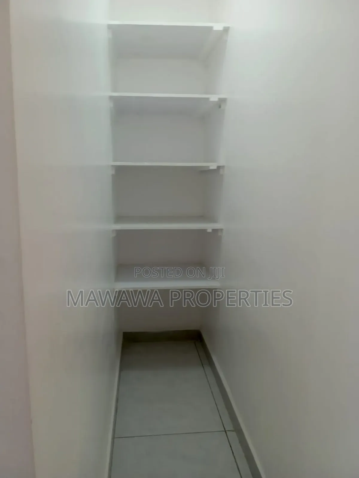 3bdrm Apartment in Gateway Mall, Syokimau for sale