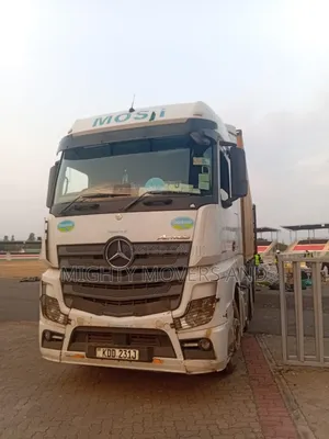 Transit Trailers for Goods Transportation