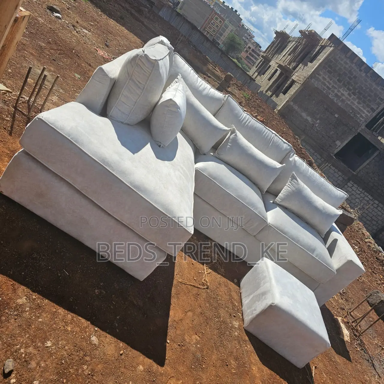 Elegant Corner Sofa 6 Seater With a Puff