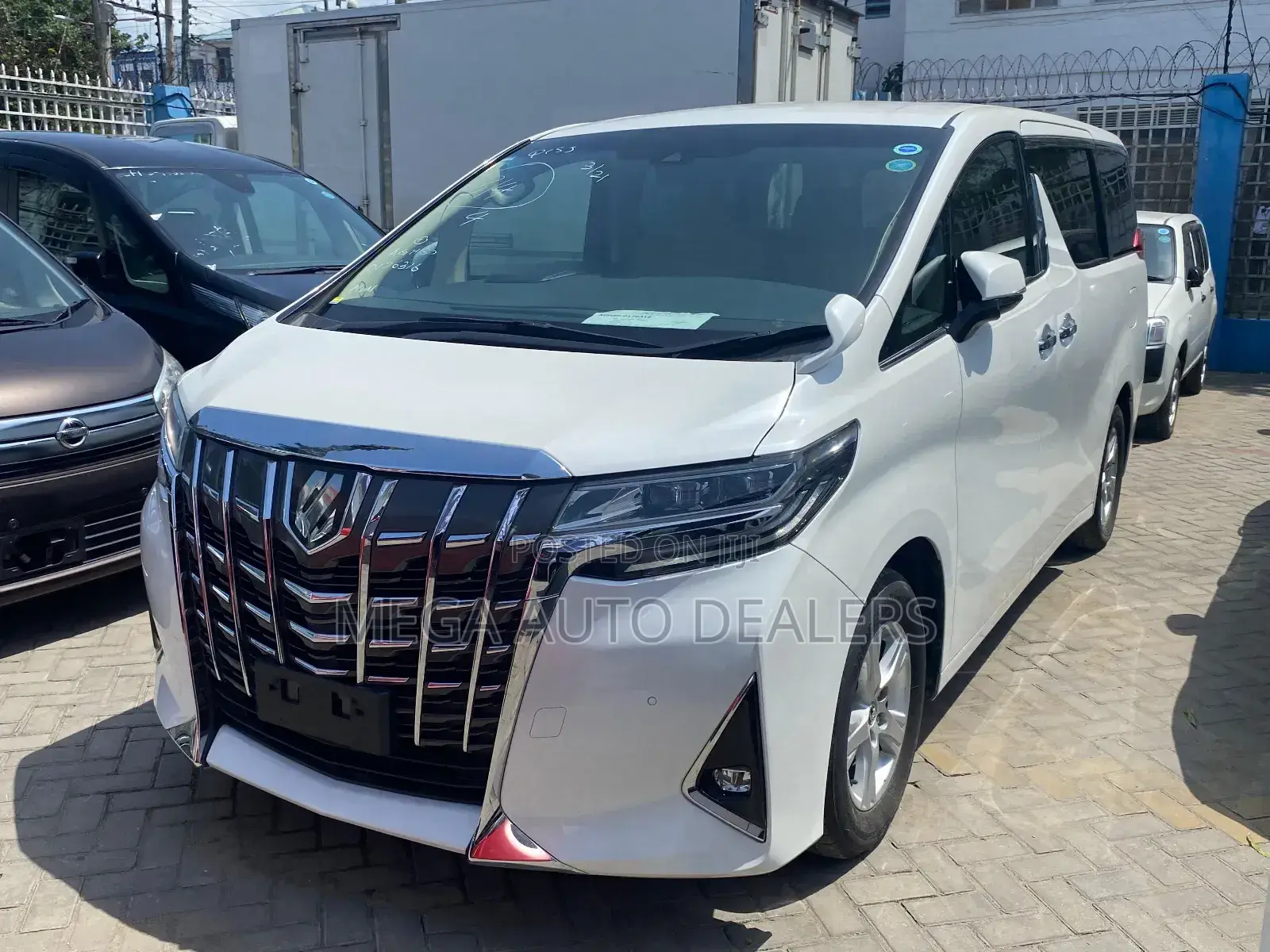 Toyota Alphard 2018 White