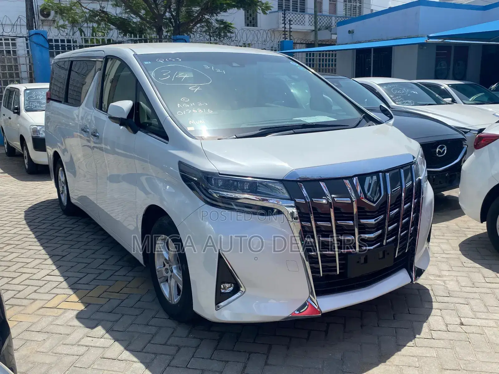 Toyota Alphard 2018 White