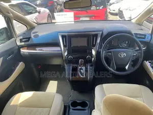 Toyota Alphard 2018 White
