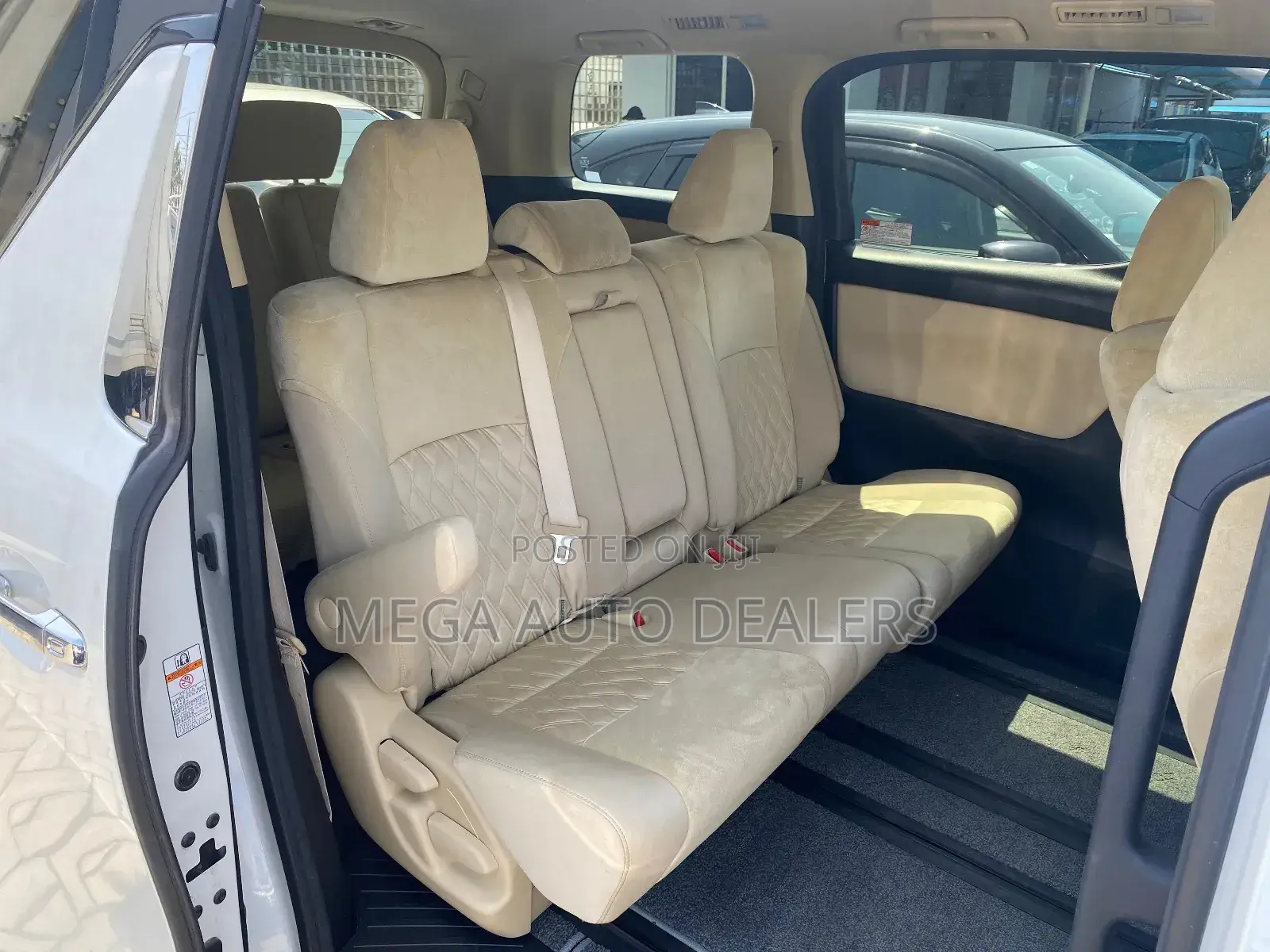 Toyota Alphard 2018 White